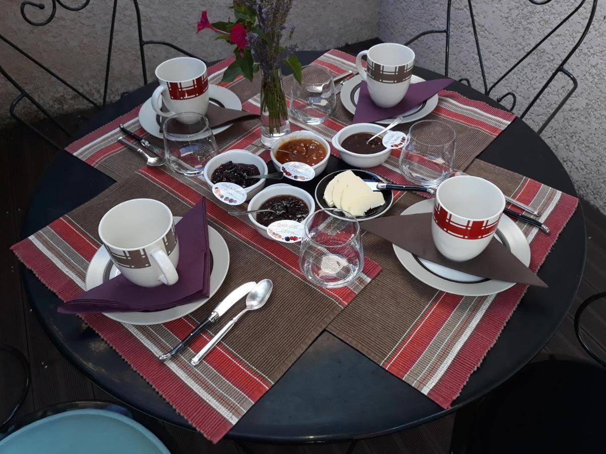 Bed & Breakfast Chez Yvette , C'est Chouette!!